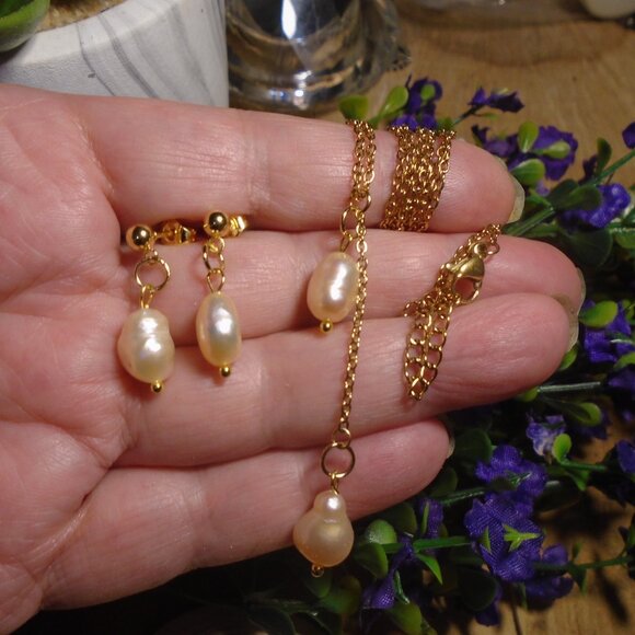 NWOT Double pearl dangle necklace & earring set real freshwater pearl Great Gift - Picture 3 of 5
